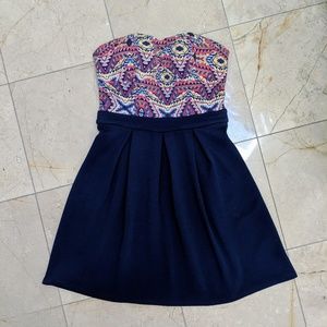 ⚡3/$20⚡ Cute Strapless Geometric Patterned & Navy Dress